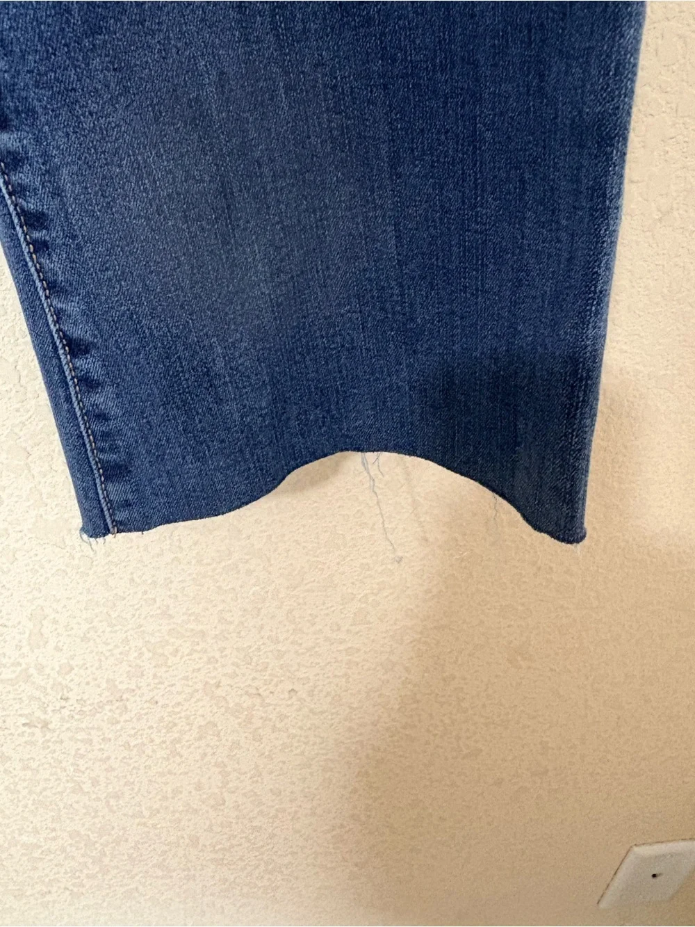 American Eagle Outfitters Kick Boot Medium Wash Mid-Rise Jeans Size 29”